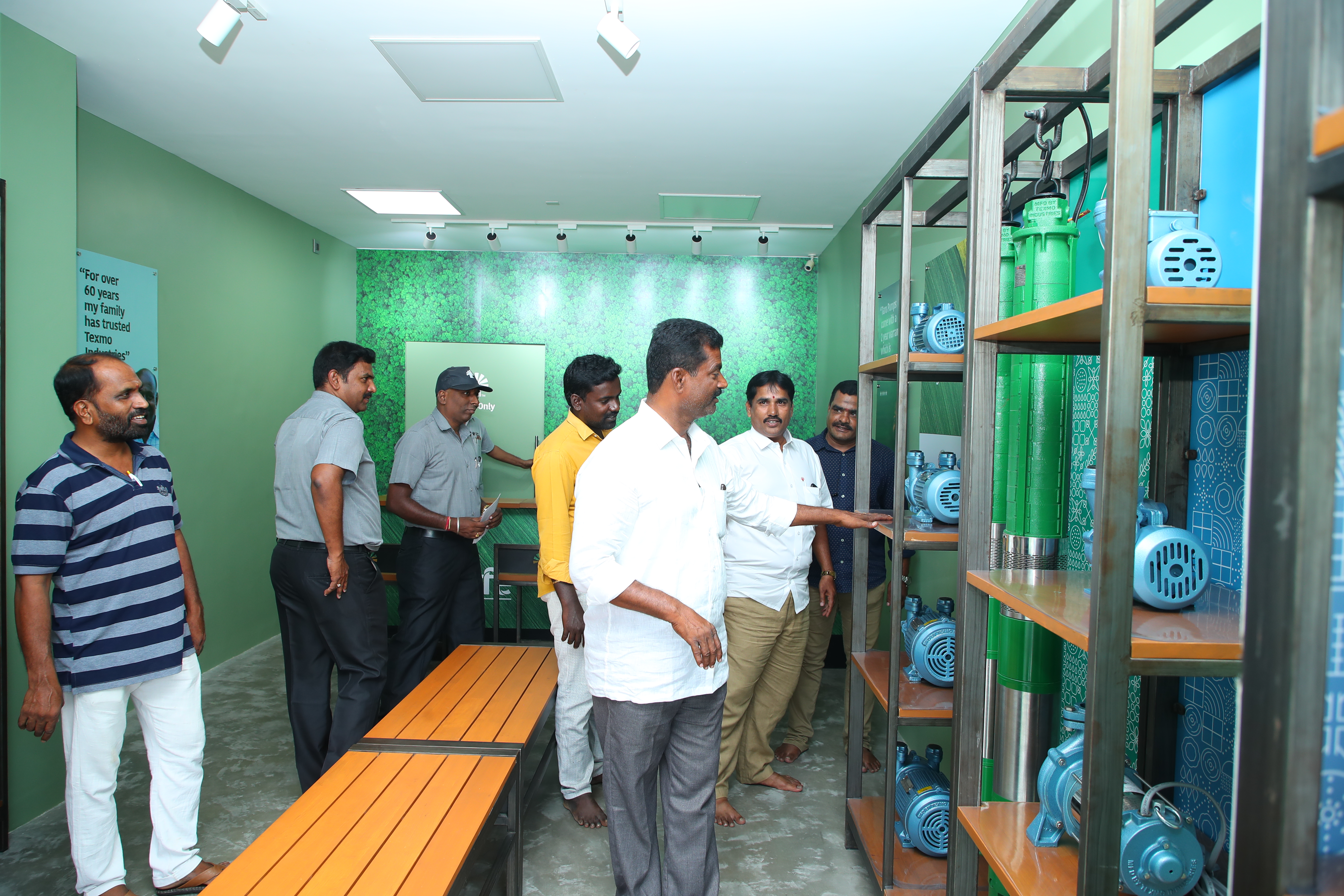 Taro Pumps dealer Sri Vedavyasa Agencies with customers