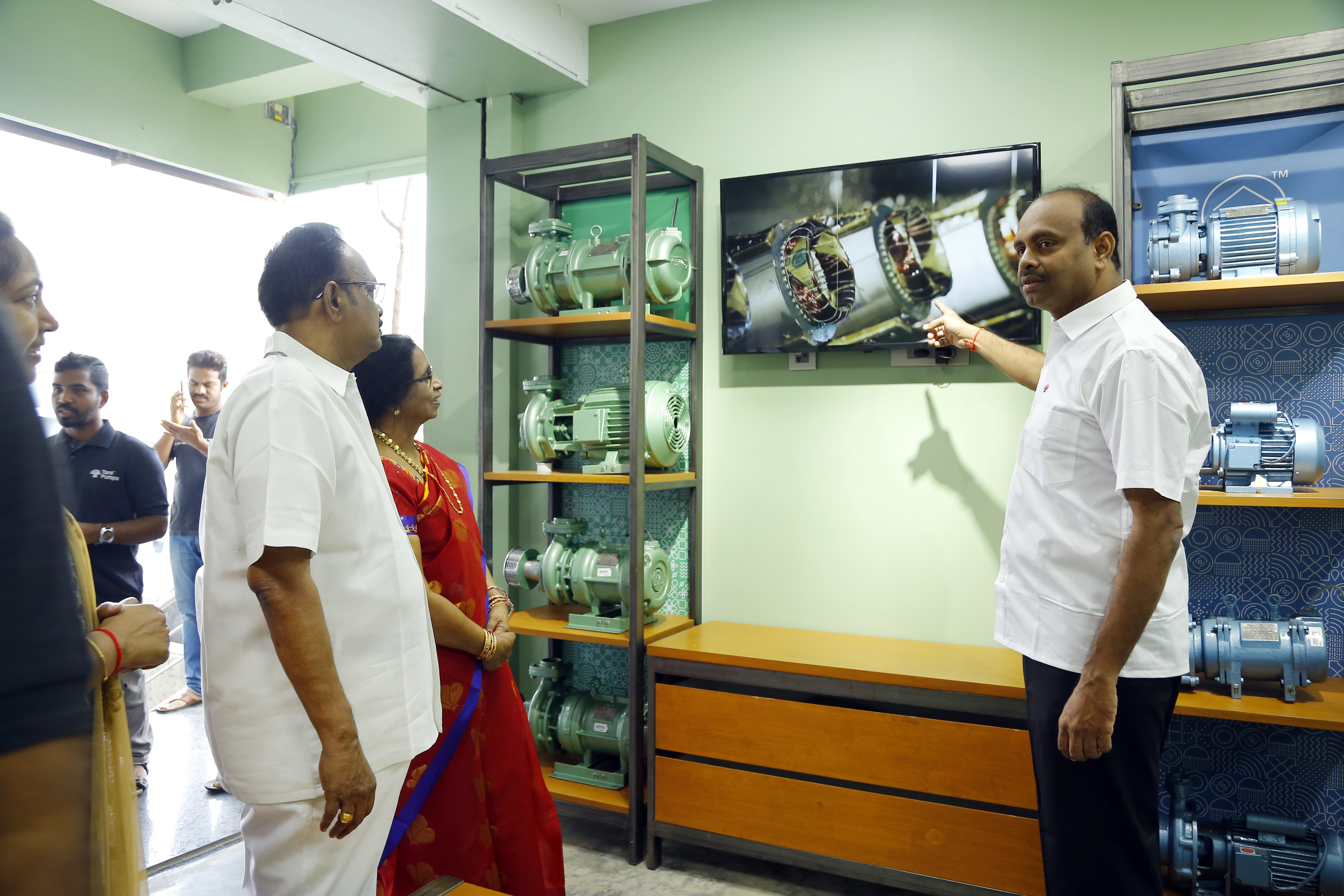 Taro Pumps dealer Sree Gayathri Enterprises with customers