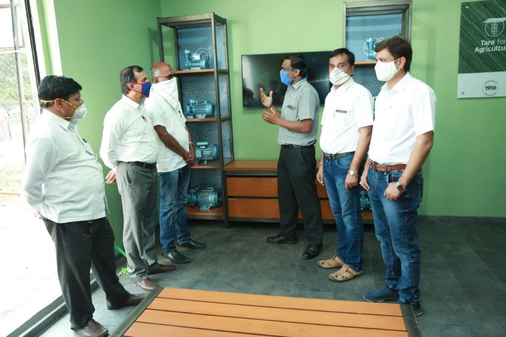 Taro Pumps dealer Vinod Engineers with customers