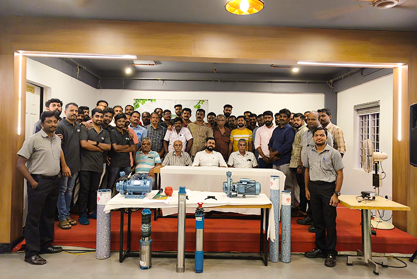 Taro Pumps team and mechanics group photo