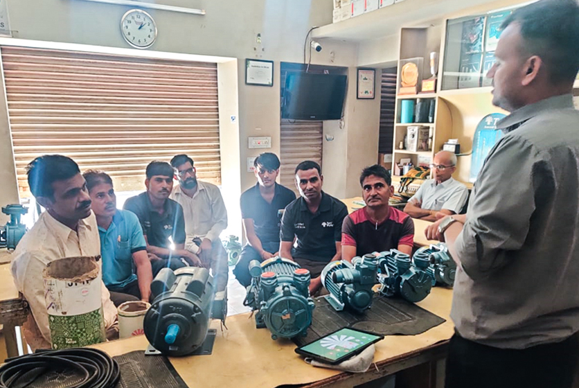 Taro Pumps sales manager conducting mechanics meet