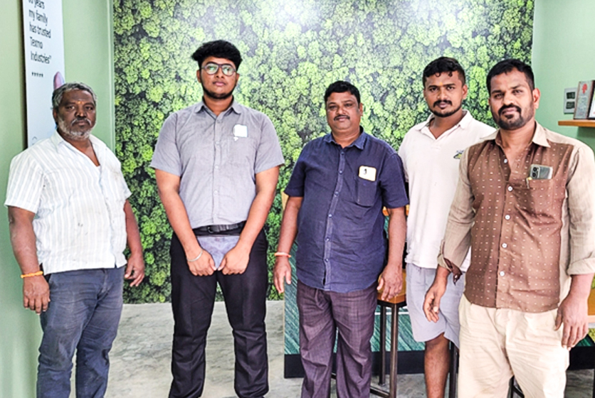 Taro Pumps team and mechanics group photo