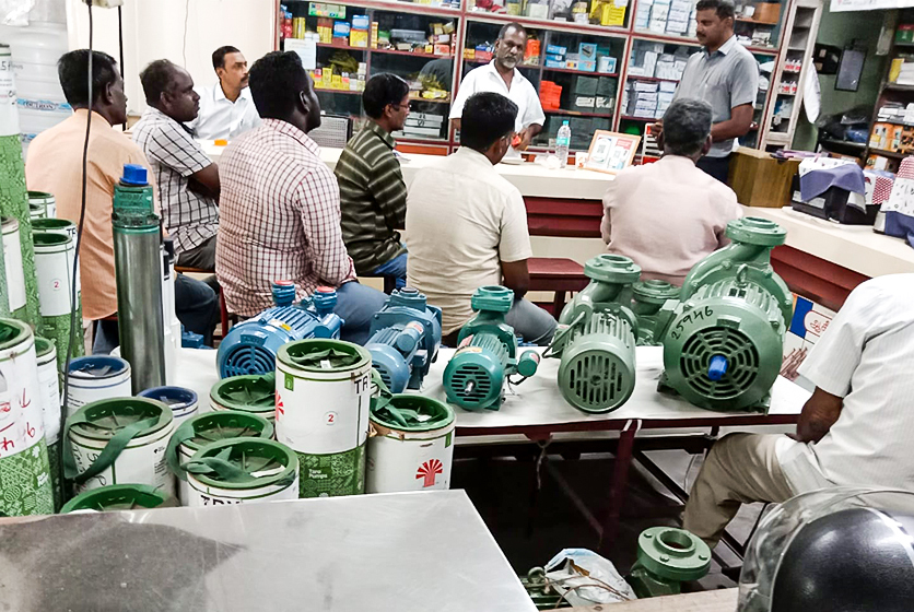 Taro Pumps sales manager conducting mechanics meet