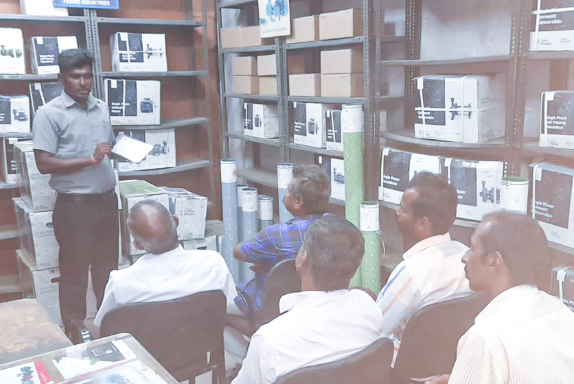 Taro Pumps sales manager conducting mechanics meet
