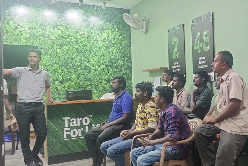 Taro Pumps sales manager conducting mechanics meet