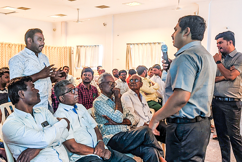 Taro Pumps sales manager conducting mechanics meet