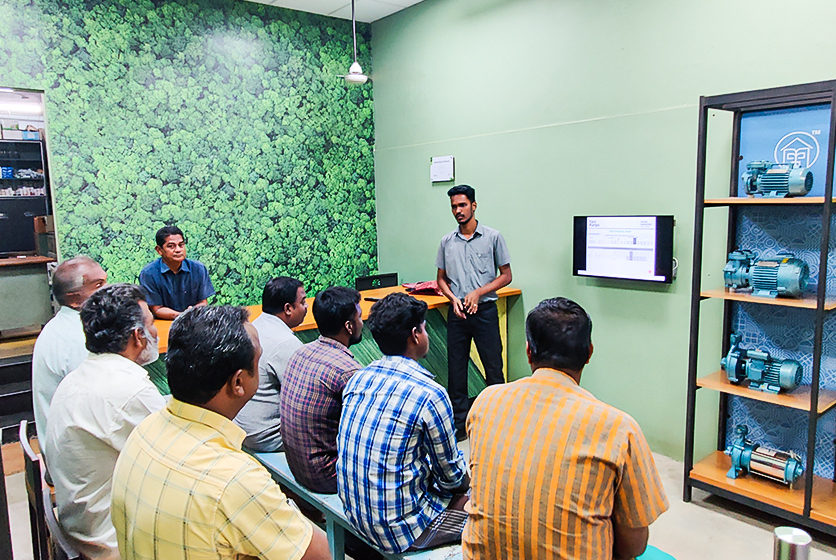 Taro Pumps sales manager conducting mechanics meet