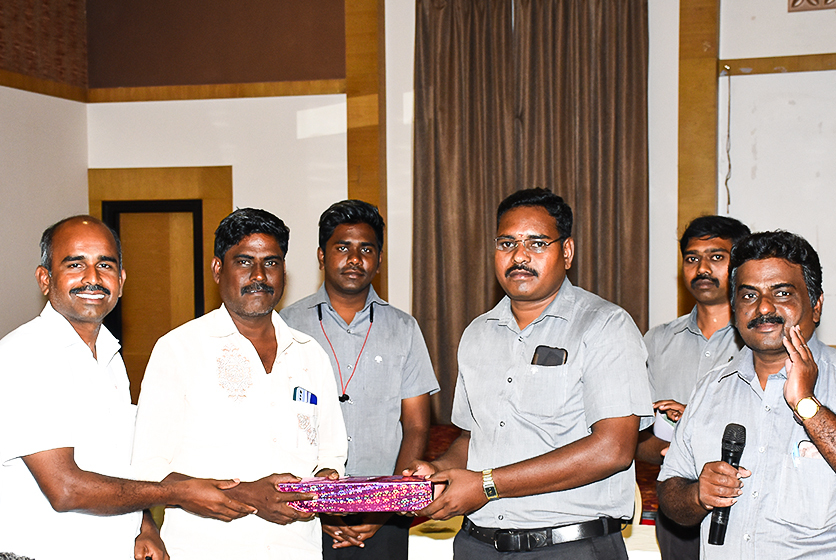 Taro Pumps conducting mechanics meet