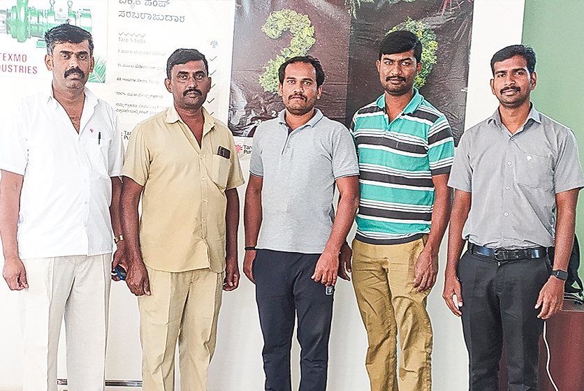 Taro Pumps team and mechanics group photo