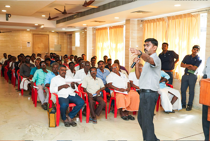 Taro Pumps sales manager conducting mechanics meet