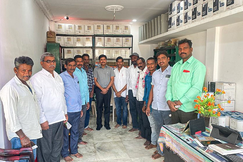Taro Pumps team and mechanics group photo