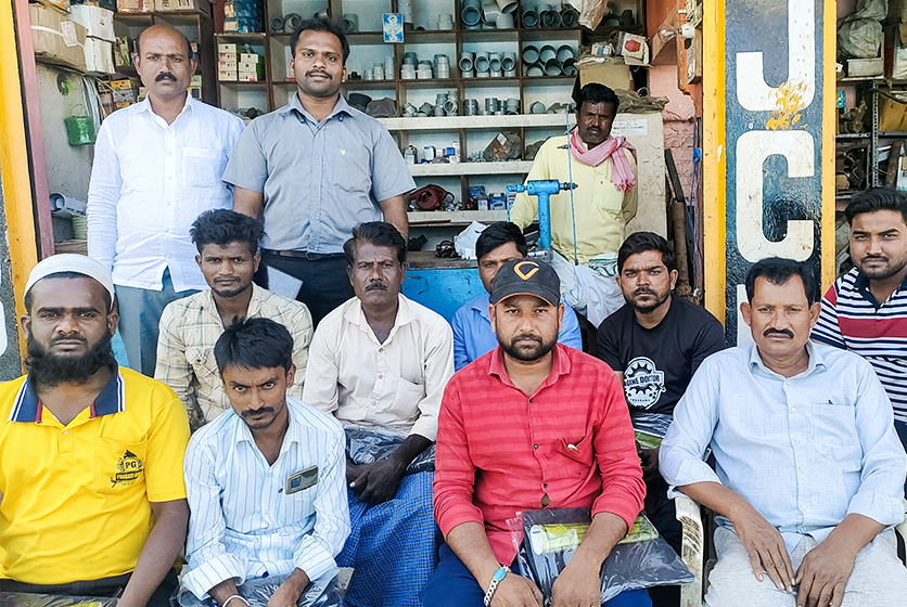 Taro Pumps team and mechanics group photo