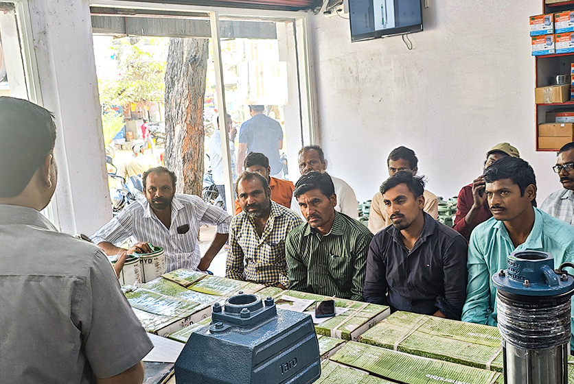 Taro Pumps conducting mechanics meet