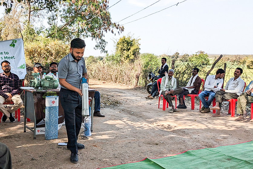 Taro Pumps manager explaining Taro Pumps products to customers