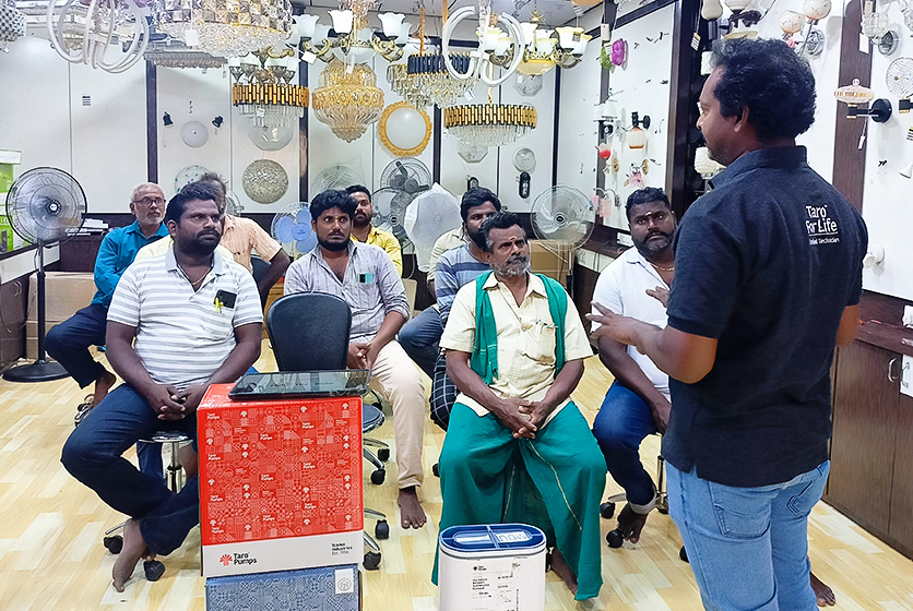 Taro Pumps manager conducting mechanics meet