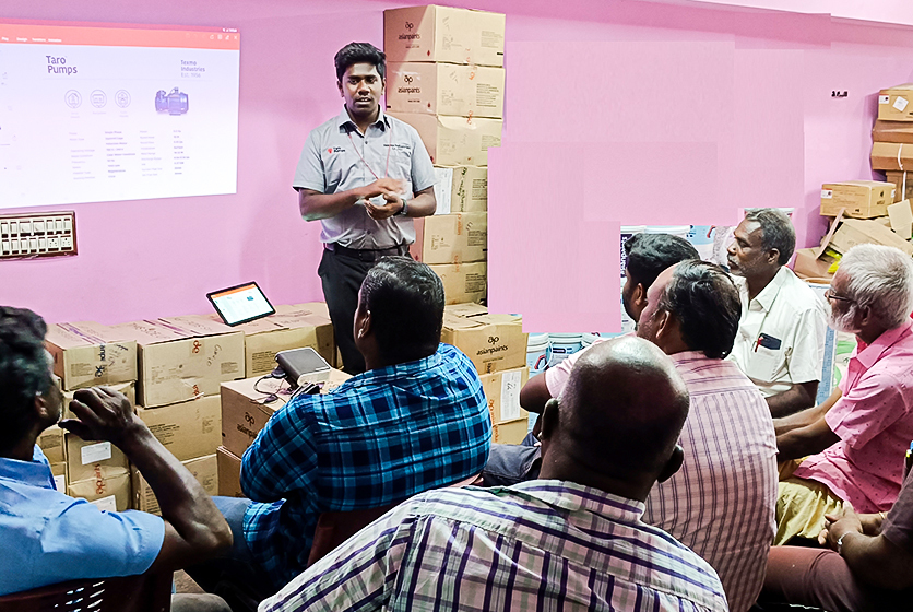 Taro Pumps manager conducting mechanics meet