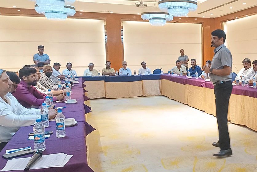 Taro Pumps manager conducting dealer training