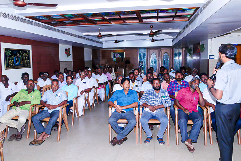 Taro Pumps manager conducting mechanics meet