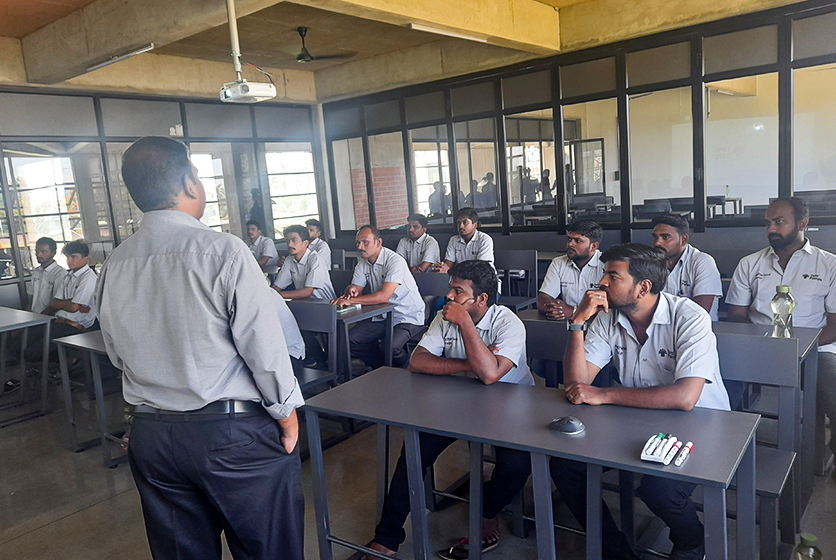 Taro Pumps manager conducting dealer staff training