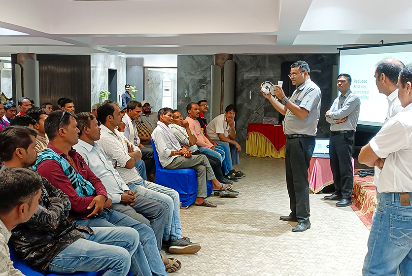 Taro Pumps manager conducting mechanics meet