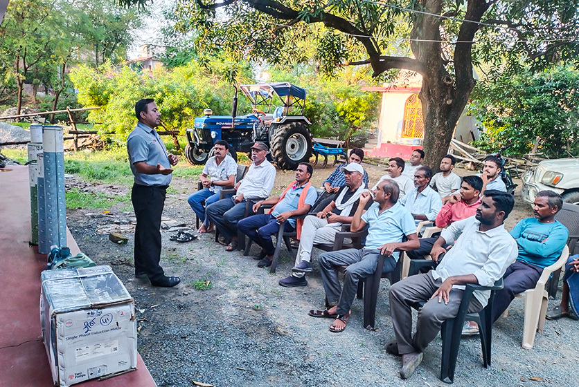 Taro Pumps manager conducting customers meet