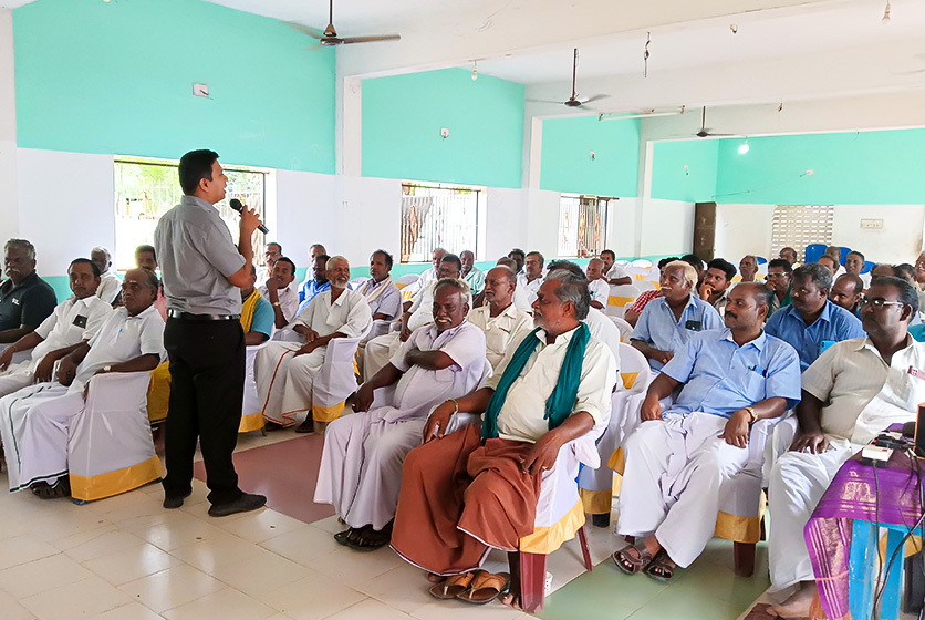Taro Pumps manager conducting customers meet