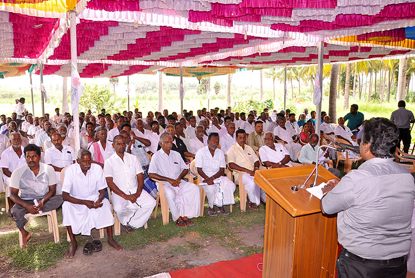Taro Pumps manager conducting customers meet