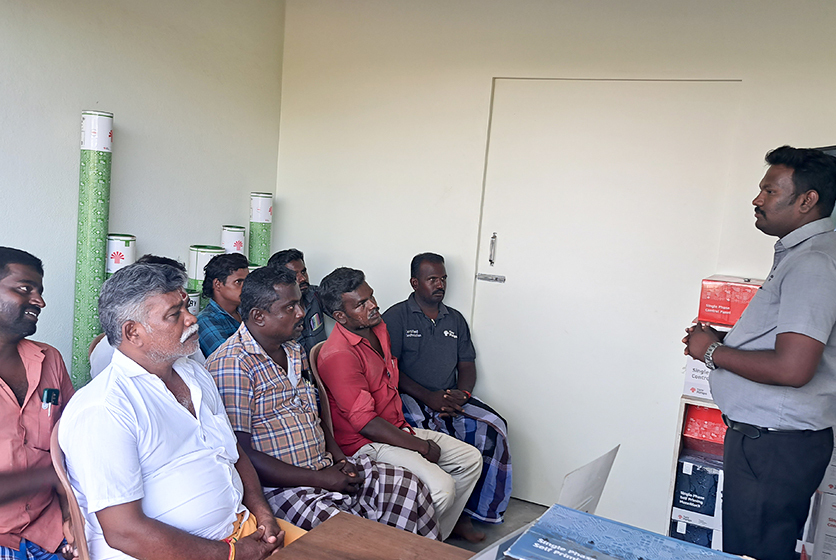 Taro Pumps manager conducting mechanics meet