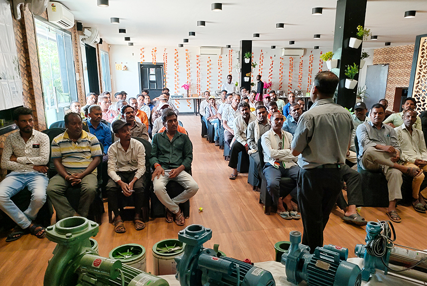 Taro Pumps manager conducting mechanics meet