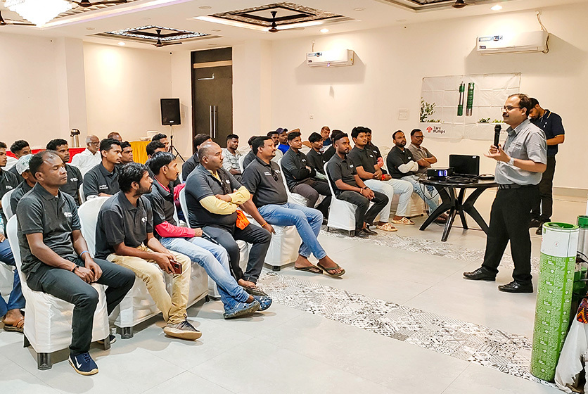 Taro Pumps manager conducting mechanics meet