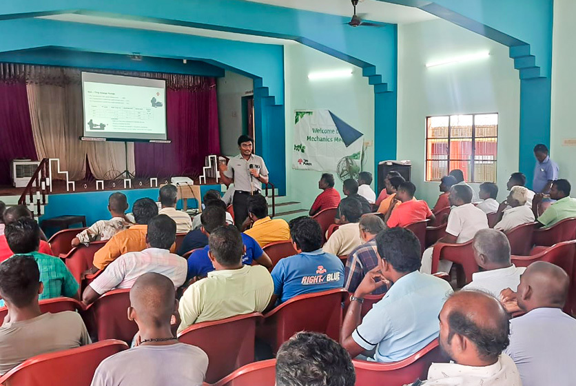Taro Pumps manager conducting mechanics meet