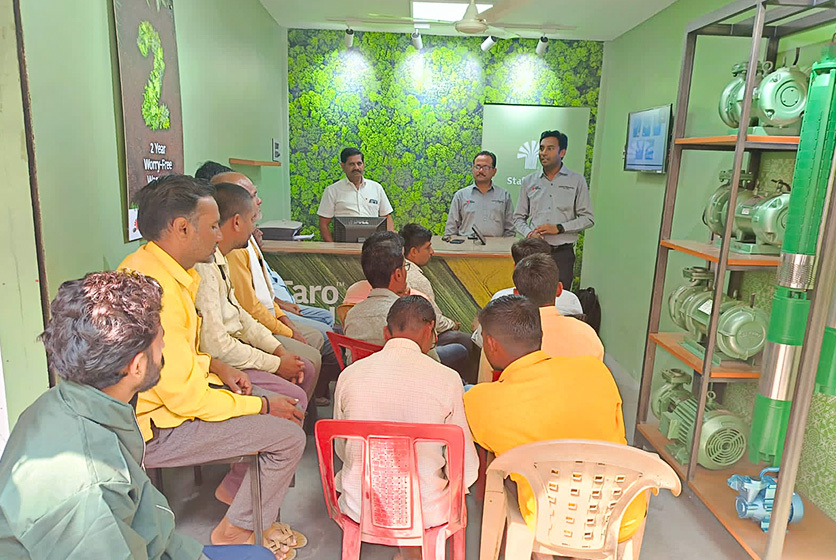 Taro Pumps manager conducting mechanics meet
