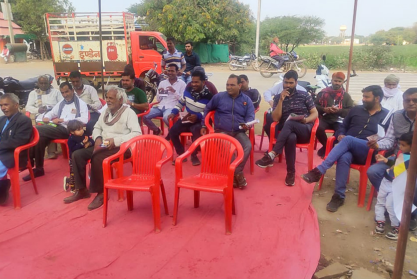 Taro Pumps manager conducting customers meet