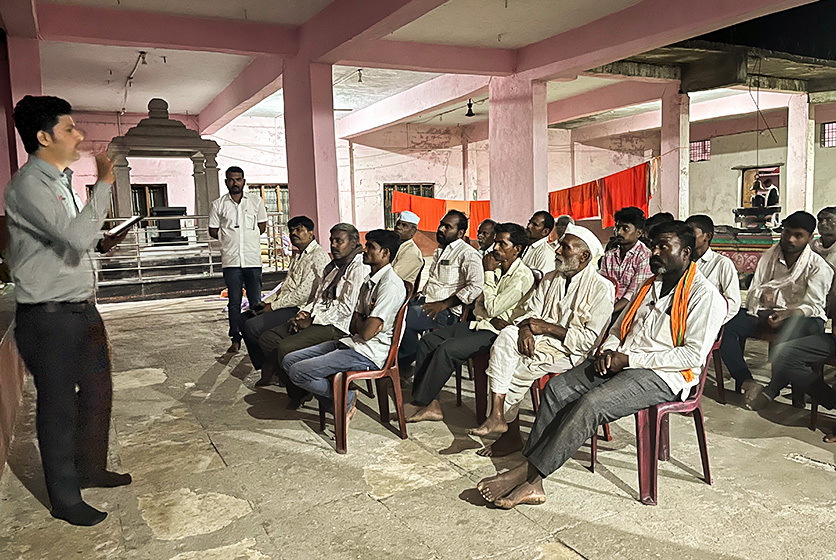Taro Pumps manager conducting customers meet