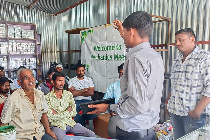 Taro Pumps manager conducting mechanics meet
