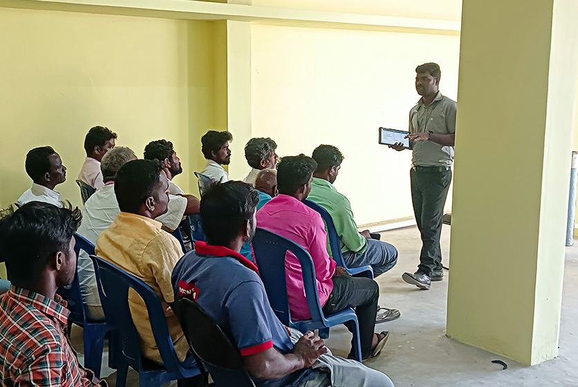 Taro Pumps manager conducting mechanics meet