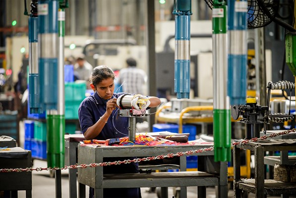 Taro Pumps female engineer working in the manufacturing unit